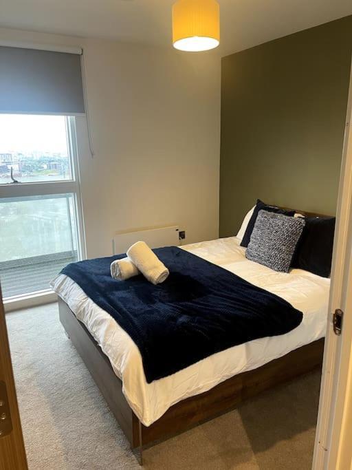 Lovely 2-Bedroom Condo With Balcony 맨체스터 외부 사진